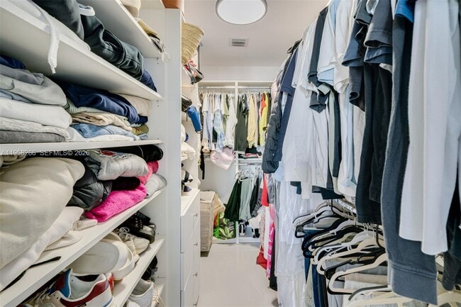 Building Photo - 488 NE 18th St