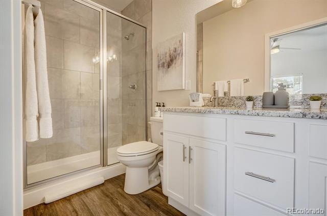 Building Photo - 2220 E La Salle St