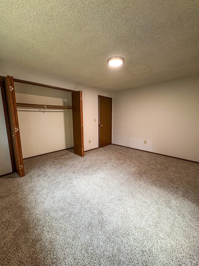Building Photo - 4608 73rd St Ct E