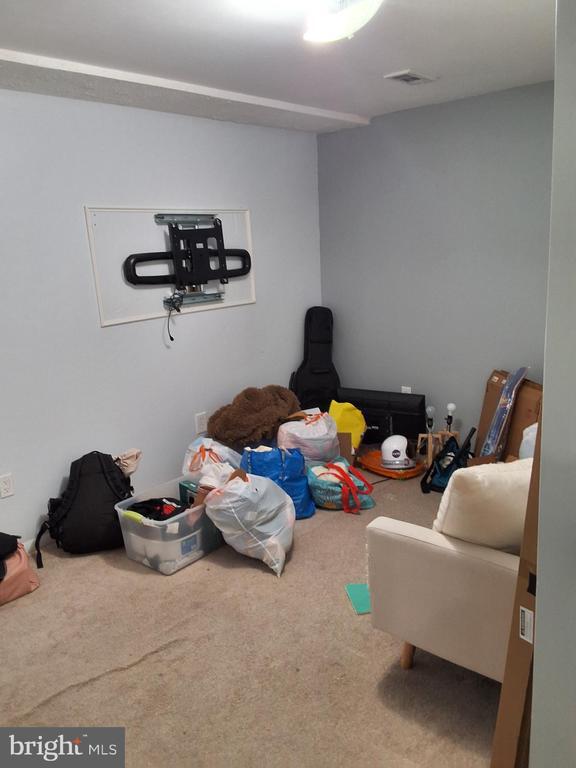 Building Photo - 19206 Esmond Terrace