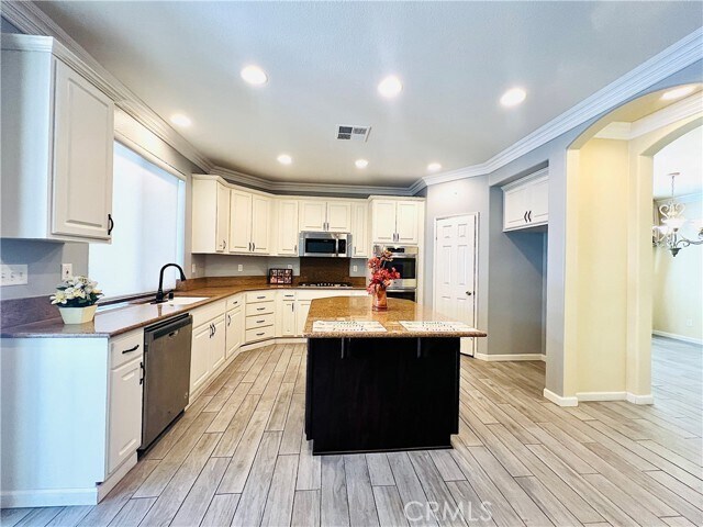 Building Photo - 8740 Lodgepole Ln