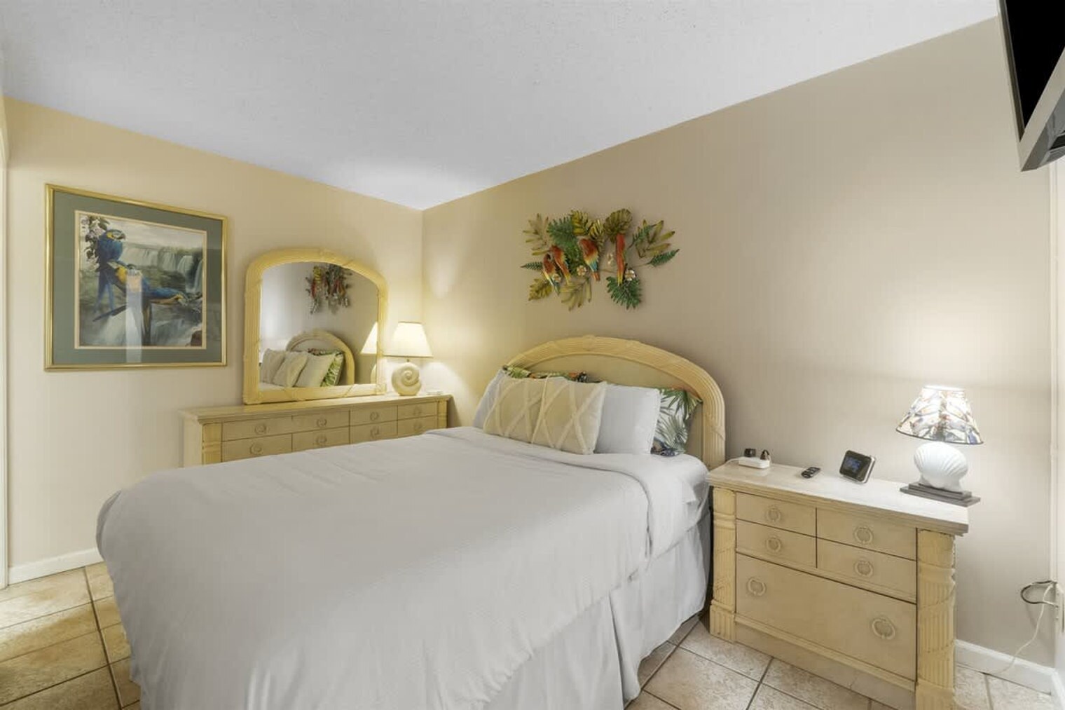 Building Photo - 8815 Thomas Dr