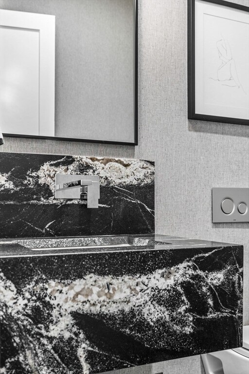 Building Photo - 14 Green St