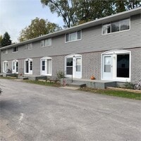 Building Photo - 38444 Meadowdale St