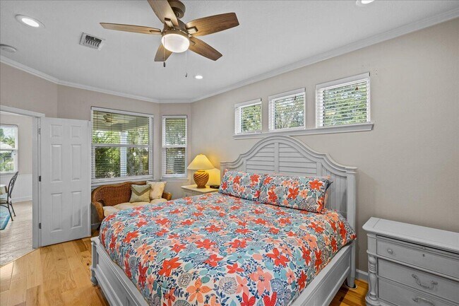 Building Photo - 4751 Papaya Park