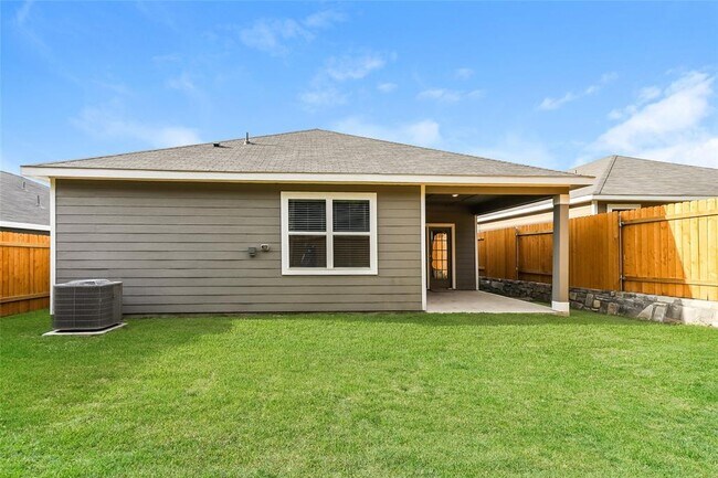 Building Photo - 26857 Steinbeck Dr