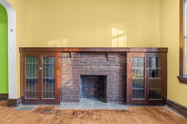 Building Photo - 5223 Bancroft Ave