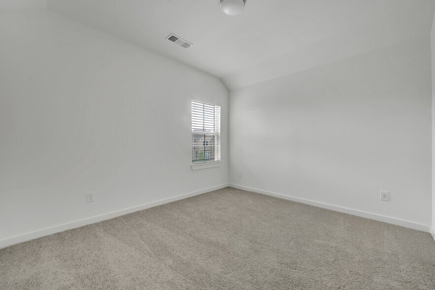 Building Photo - 3729 Paradise Way