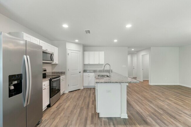 Building Photo - 610 Riverwalk Cir