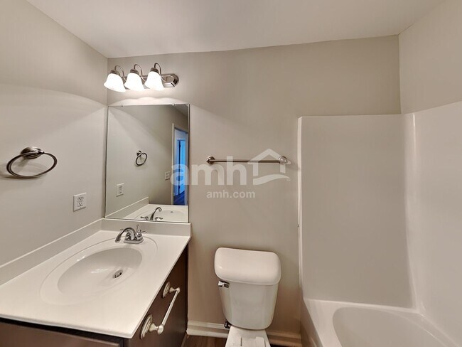 Building Photo - 908 Beverly Ct