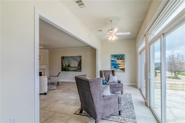 Building Photo - 112 Bee Creek Ct