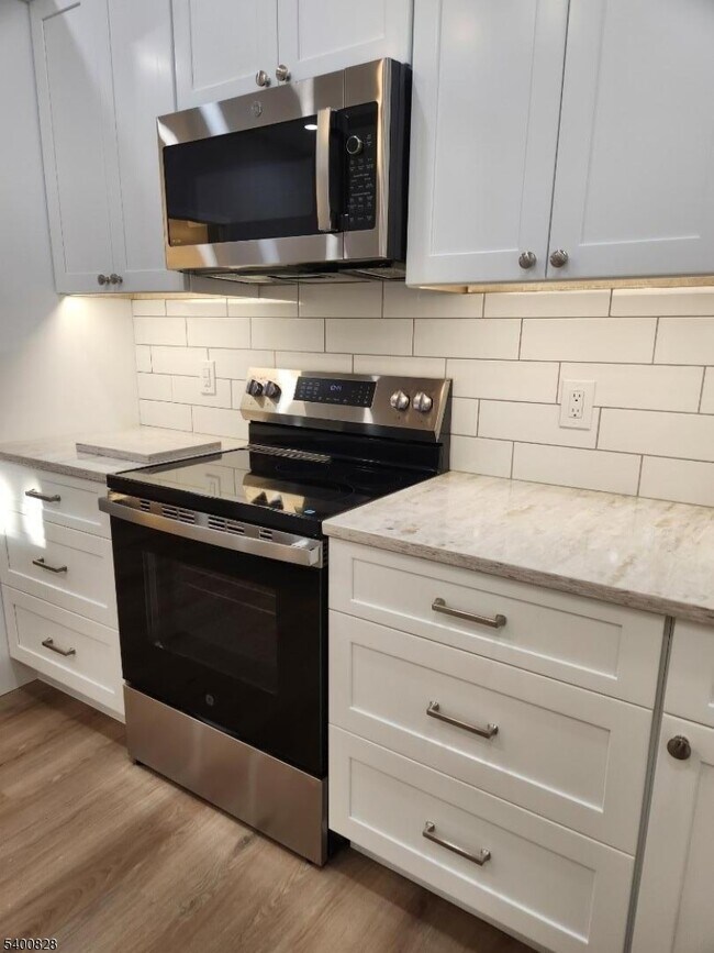 Building Photo - 111 Mulberry St