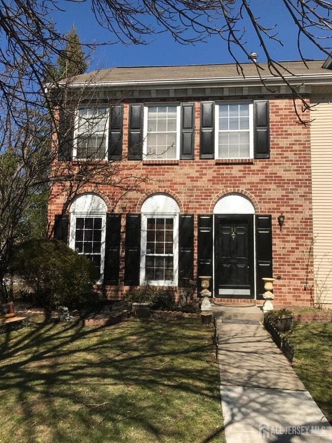 Building Photo - 11 Bristol Dr