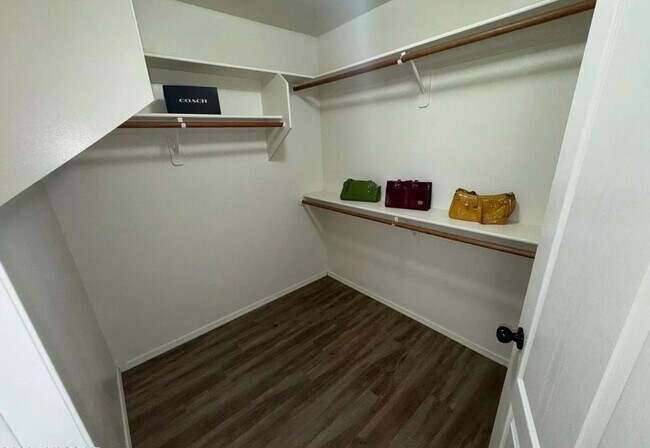 Building Photo - Beautiful 3 Bedroom 2 bath Tucson Home in Prime Eastside Location, Rancho Esperero – Available Now!