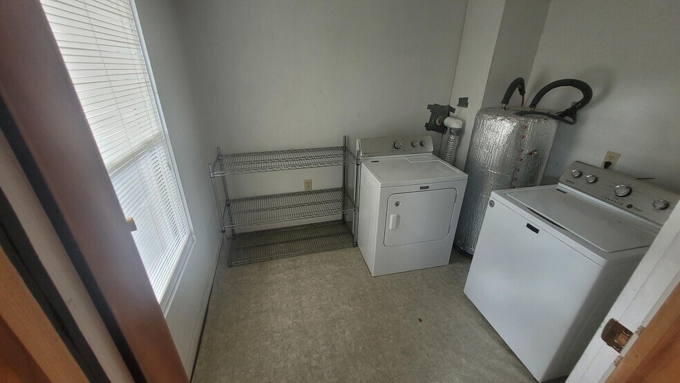 Laundry Room with Included W/D - 30 Hill Top Dr