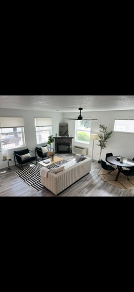 Building Photo - 503 NE San Rafael St