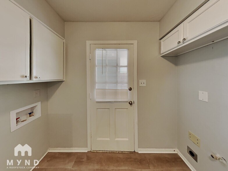 Building Photo - 4126 Berrywood Ave