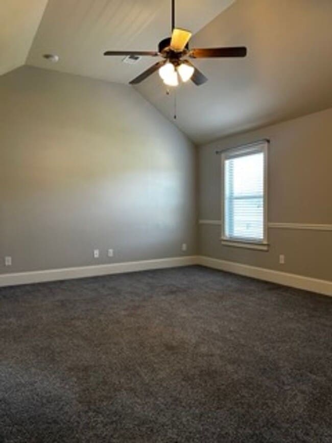 Building Photo - Spacious 5BR/4BA Home in Desirable Lexington Neighborhood – Bright Layout, Great Storage & Prime ...