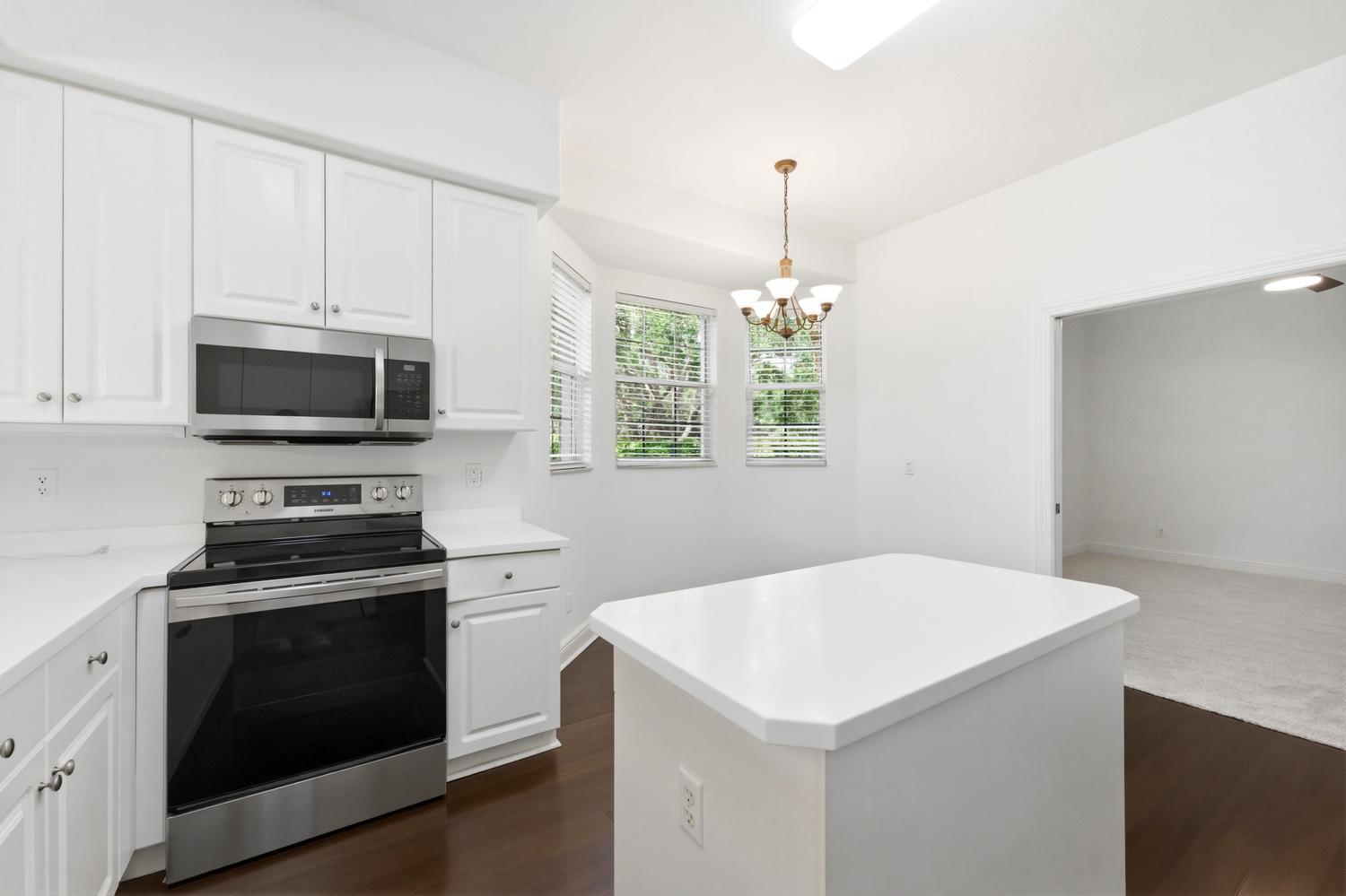 Building Photo - 658 Vintage Reserve Cir
