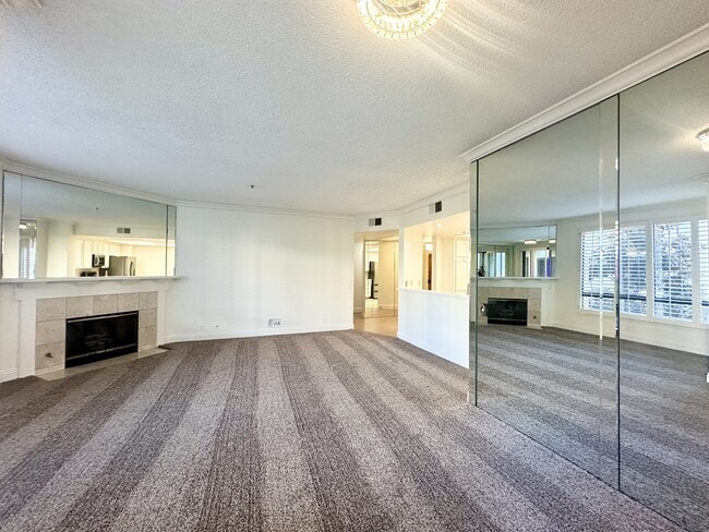 Building Photo - 5865 Friars Rd