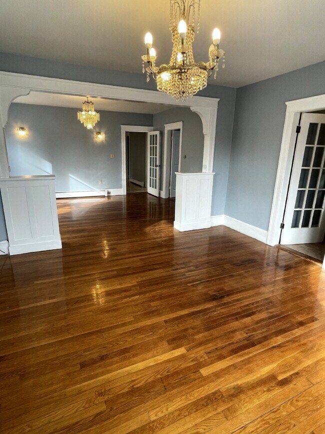 Building Photo - "Charming 3-Bedroom Apartment in Worcester...