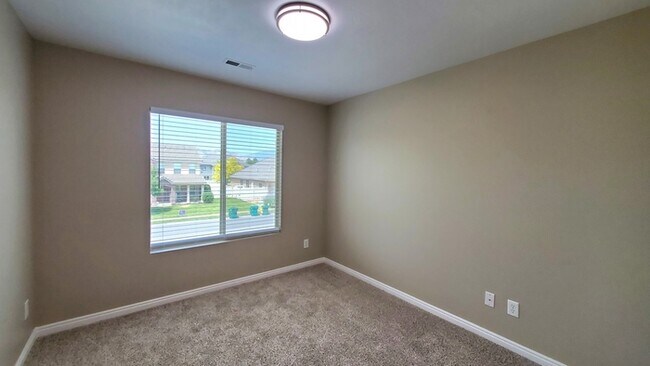 Building Photo - 2069 W 400 S