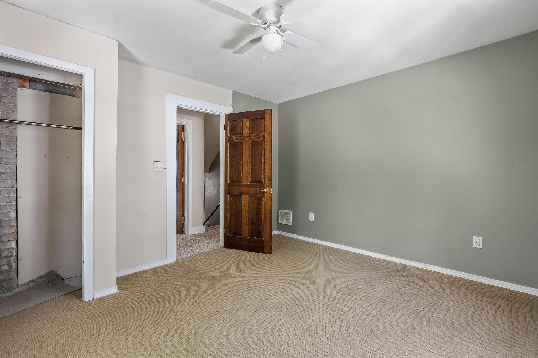 Building Photo - 135 W Hudson Ave