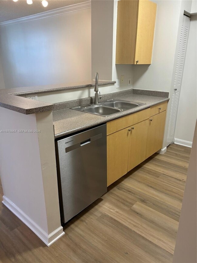 Building Photo - 1919 Van Buren St