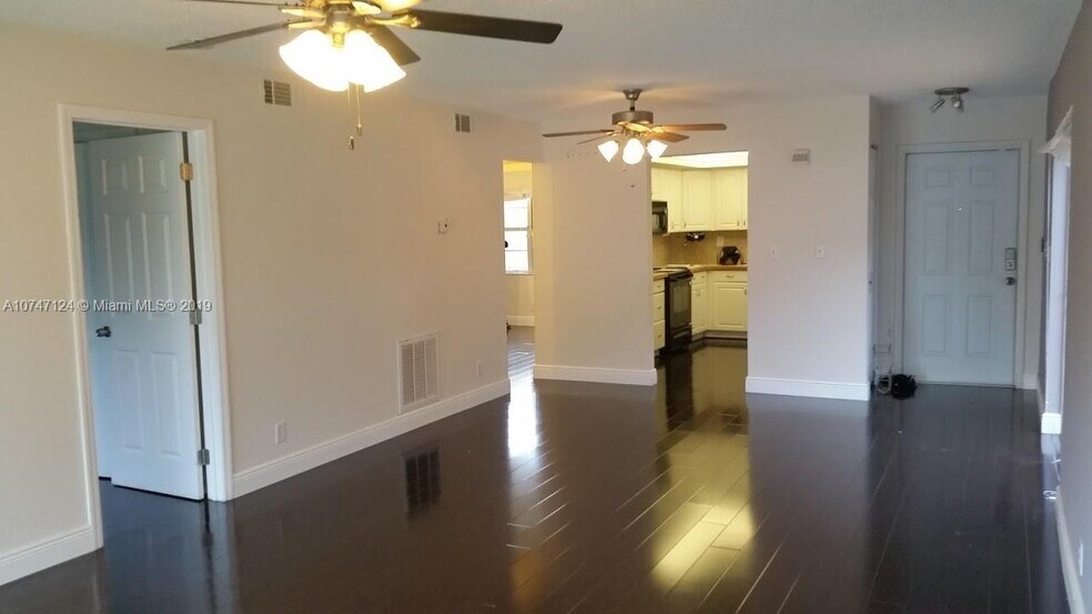 Building Photo - 3641 NW 95th Ter