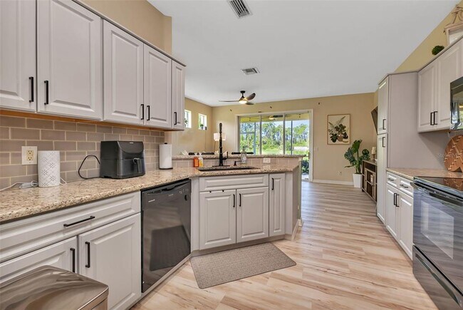 Building Photo - 2274 Mulberry Ln