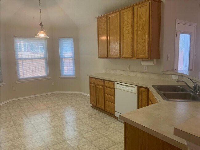 Building Photo - 313 Foreston Dr
