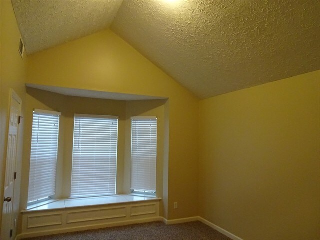 Building Photo - 256 Sandstone Dr