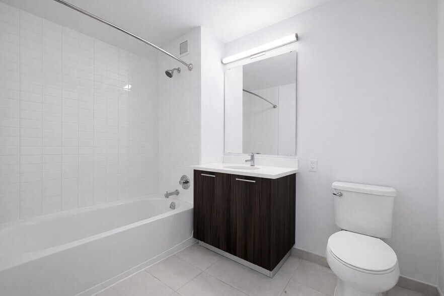 Building Photo - 1524 Sheepshead Bay Rd