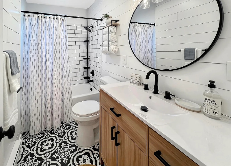 Building Photo - 1718 W Dean Ave