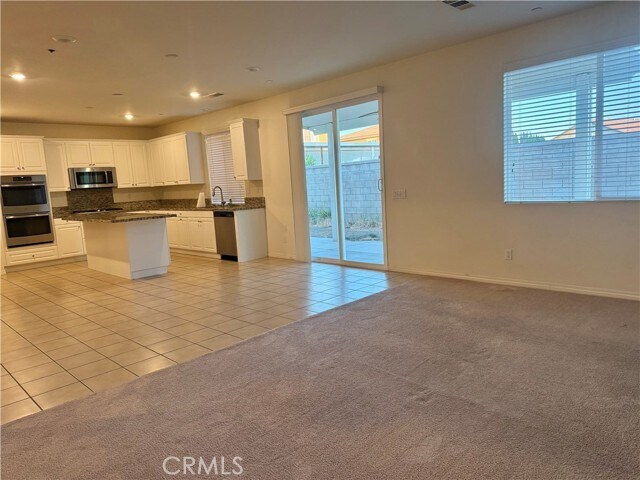 Building Photo - 12037 Meander Way