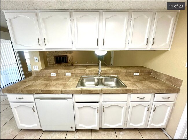 Building Photo - 3119 Meadow Pass