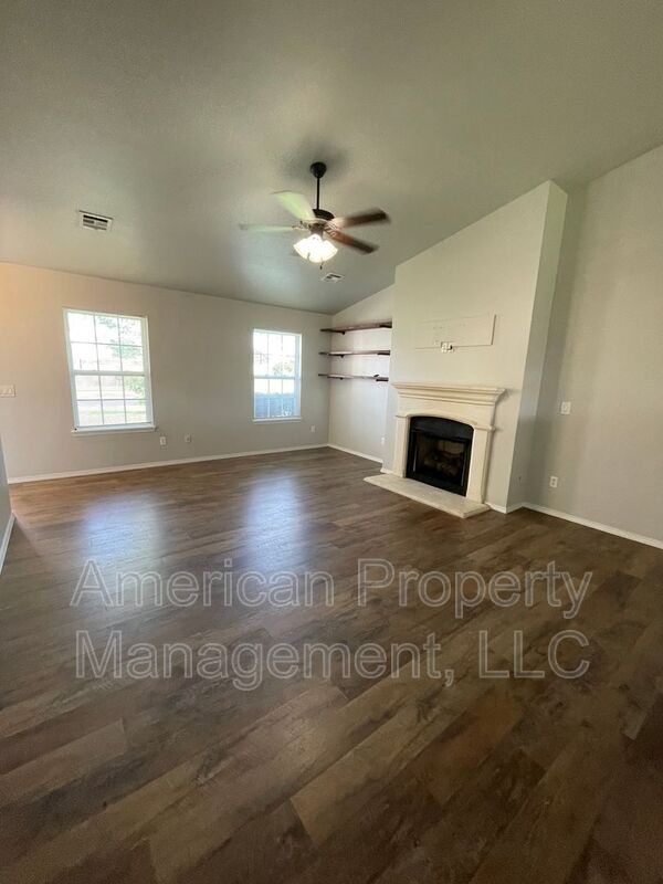 Building Photo - 12316 N 108th E Ave