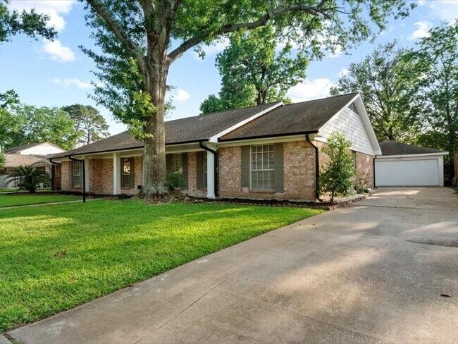 Building Photo - 12615 Pine Bough Ln
