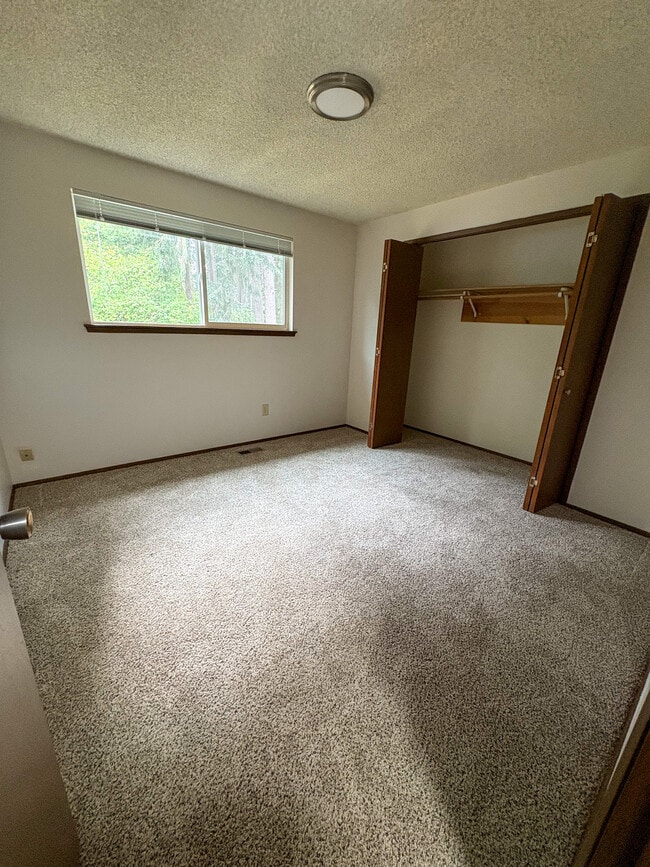 Building Photo - 4608 73rd St Ct E
