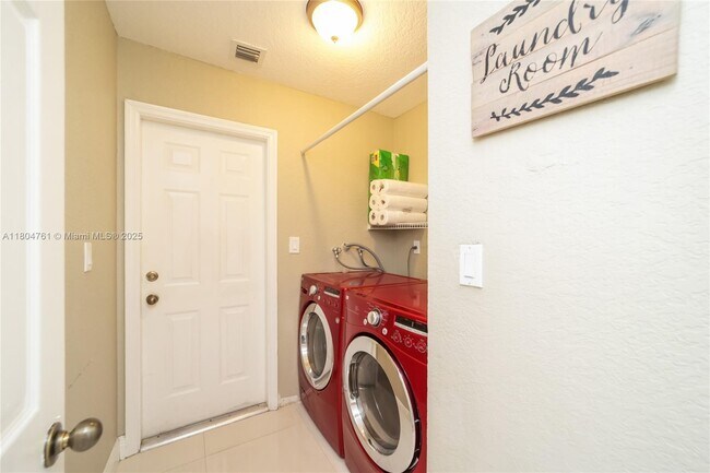 Building Photo - 16340 SW 75th St