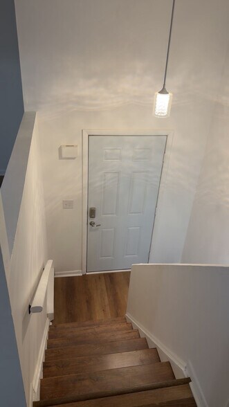 Building Photo - 10 Marlyn Dr