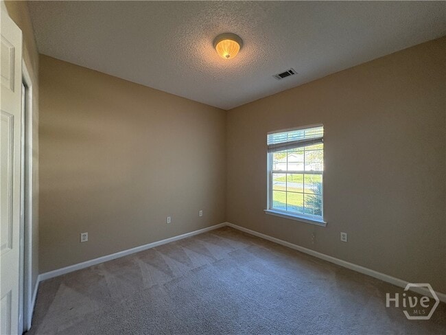 Building Photo - 37 Ross Way