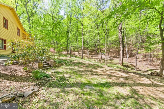 Building Photo - 1850 Ridge Rd