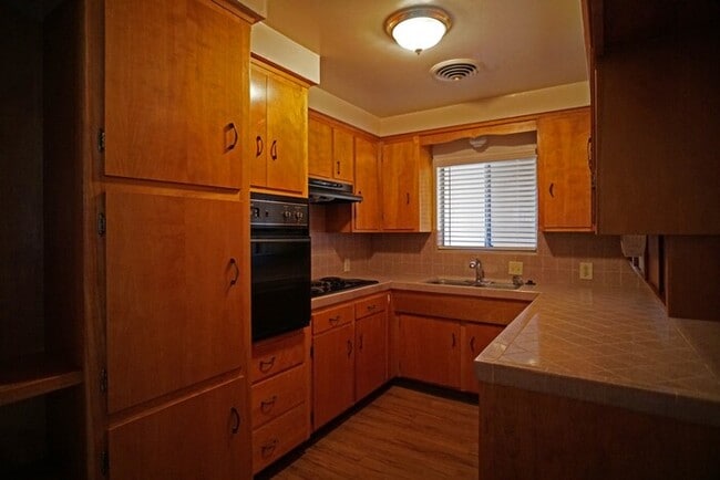Building Photo - Charming 2 bedroom 1 bath in Carmichael!