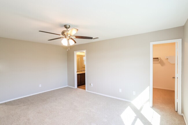 Building Photo - Spacious 3-Bedroom Home