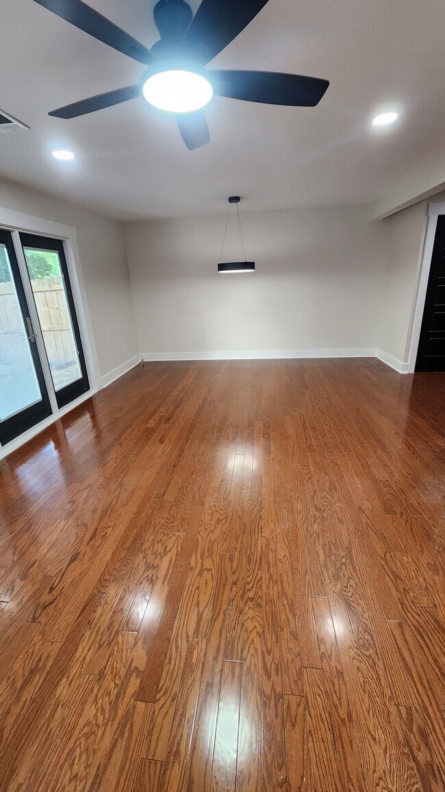 Building Photo - 178 Heritage Cir