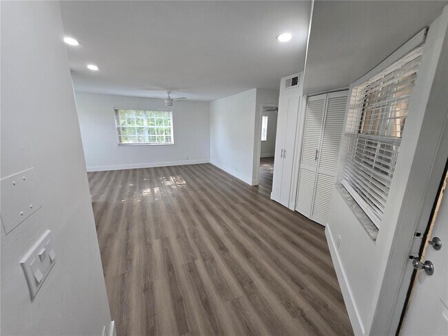 Building Photo - 8886 SW 3rd St