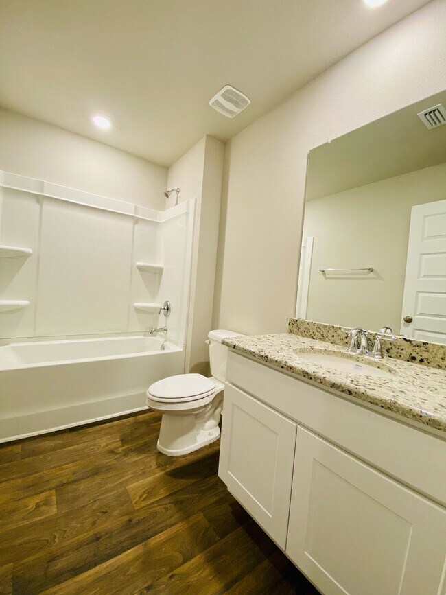 Building Photo - 23135 Shadowridge Dr