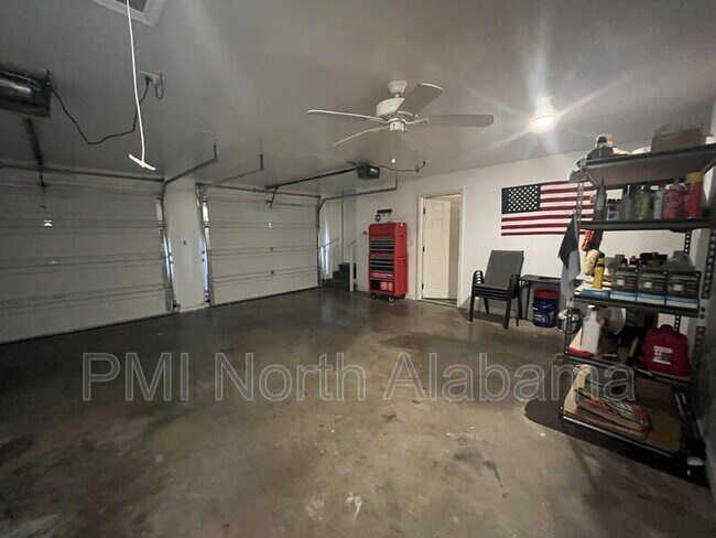 Building Photo - 1711 Lydia Dr NW