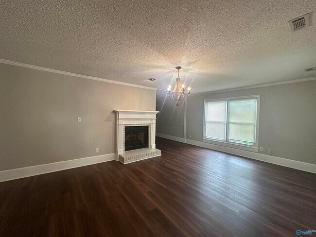 Building Photo - 3030 Dupree Dr SW